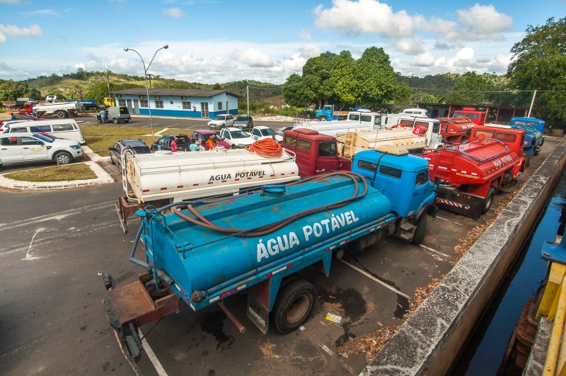 Prefeitura de Itabuna contrata 30 carros pipa para fornecer água potável à população proveniente de Ubaitaba - Foto Lucas França (2)